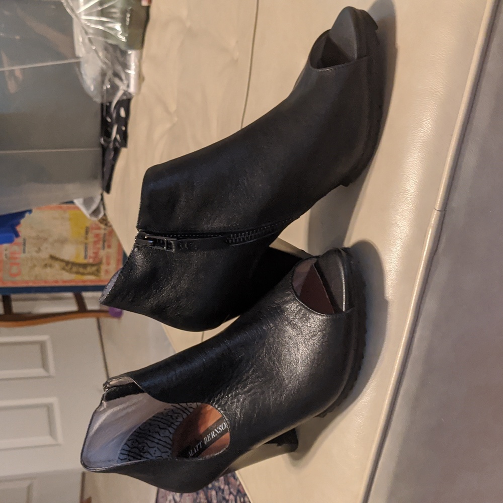 Matt Bernson black booties 7.5